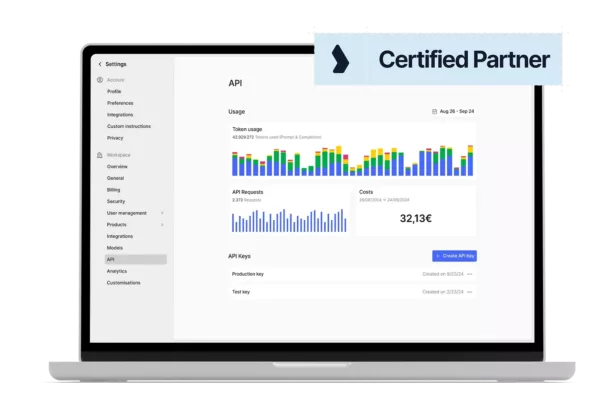 Auf einem Laptop wird ein Dashboard aus den Einstellungen der KI Plattform Langdock angezeigt. Zu sehen sind ein Nutzungsdiagramm, API-Anfragen, Kosten und API-Schlüssel. Oben rechts befindet sich das Label "Certified Partner".
